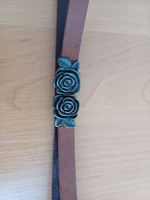 Изящный натур. кожаный ремень под платье DIVIDED ориг S-M