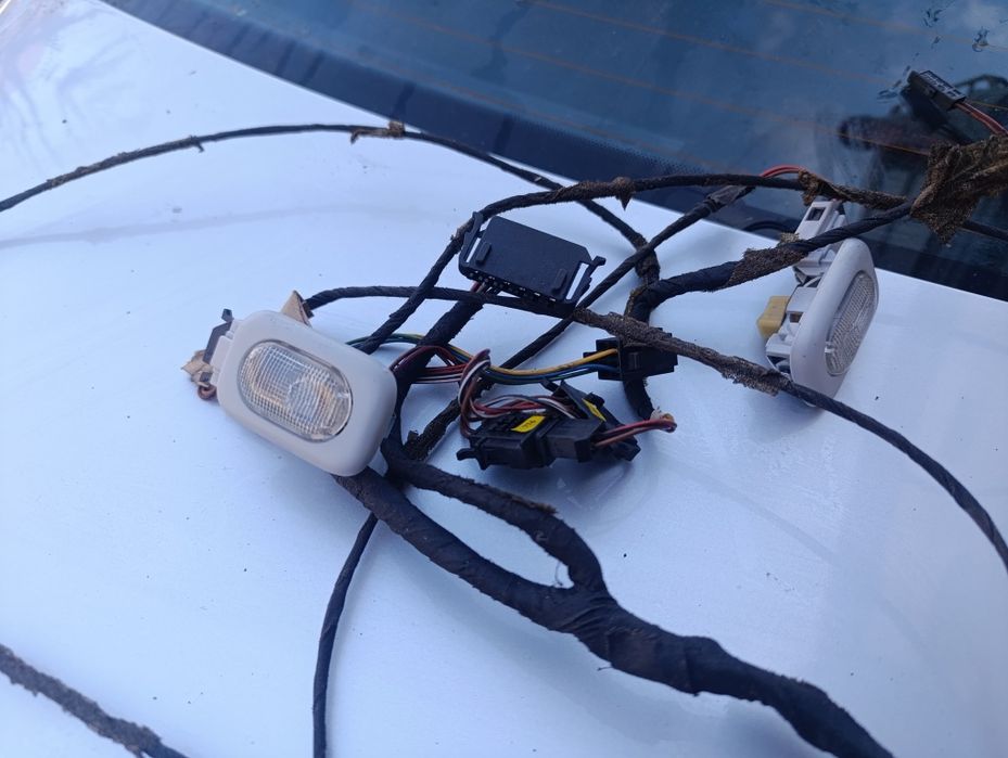 Плафоны задних пассажиров. С проводкой козырьков и люка гольф 3 Вента