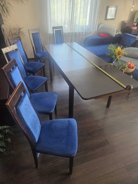 Stół z litego drewna + 6 krzeseł