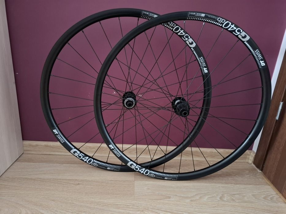 Nowe koła 28 29 dt swiss novatec gravel sztywne osie maszynowe łożyska