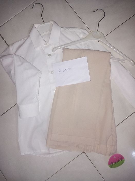Roupa cerimónia.  Criança