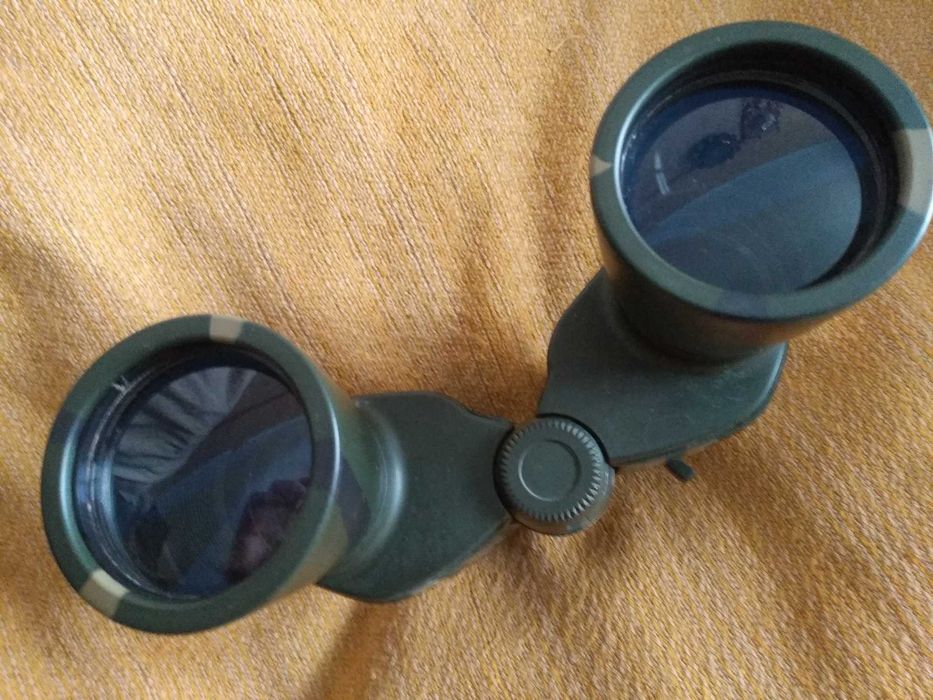 Продам бинокль Bravis 7-24x50