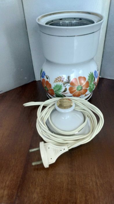 Porcelanowy młynek do kawy. Unikat