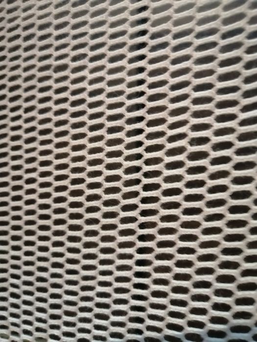 Tecido furadinho e grande