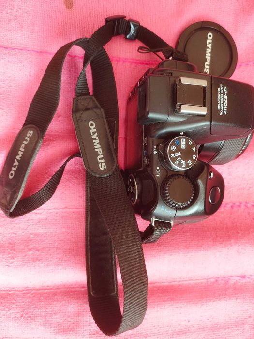 Фотоапарат Ультразум OLYMPUS SP-570UZ гарний стан несправний.