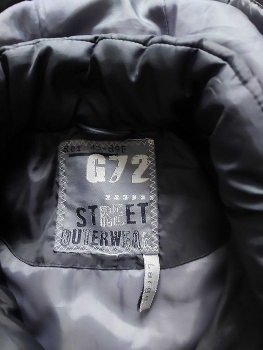 Чоловічий жилет з каптуром