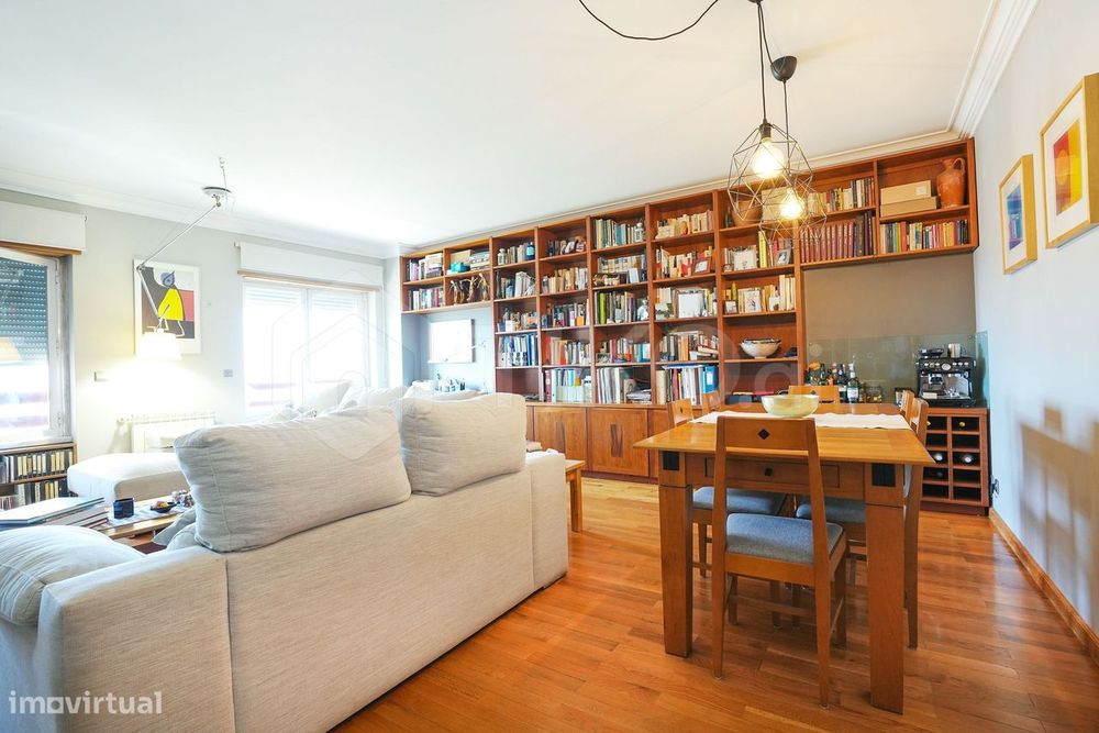 T3 Com 139 M², 2 Lugares De Garagem E Arrecadação | Telheiras, Lisboa