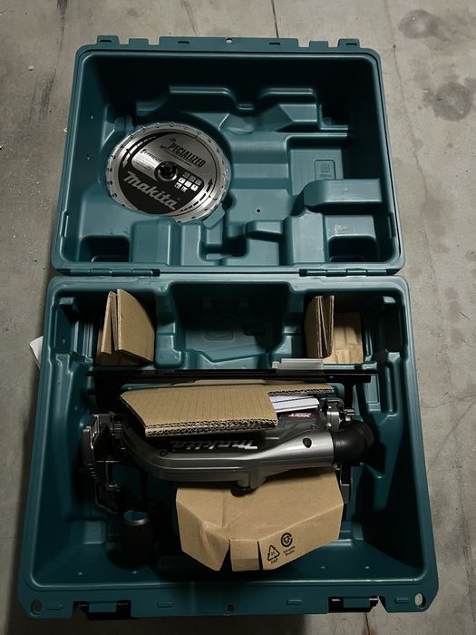 Serra circular makita 235mm 40v nova com garantia