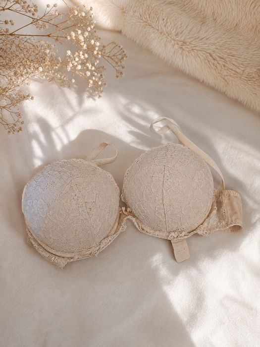 Sprzedam stanik H&M Super Push-Up w rozmiarze 80A.