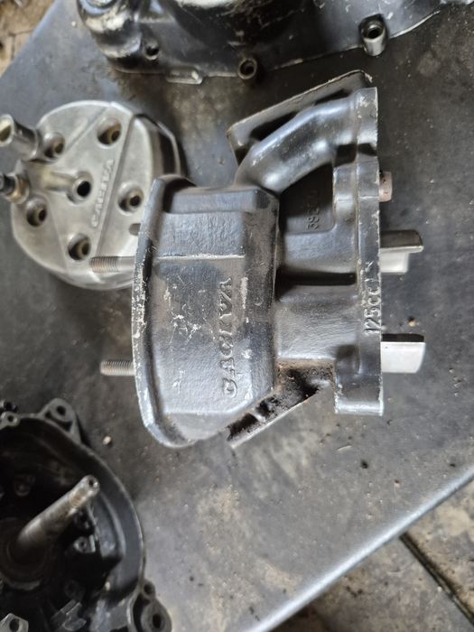 Silnik, wał Cagiva 125 Elefant, Aletta, części, cylinder