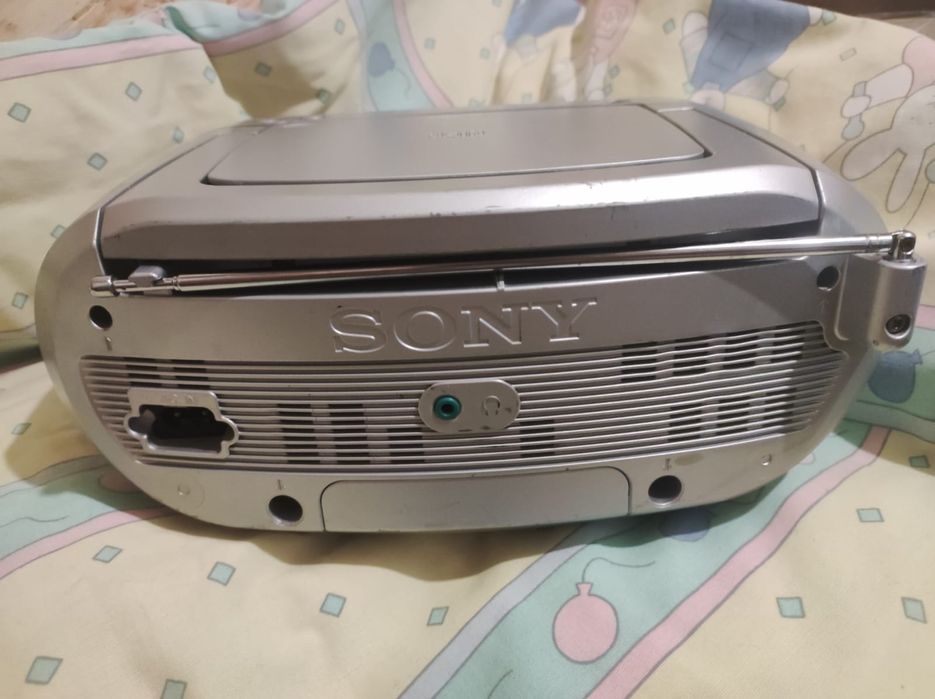магнитола Sony zs-ps30cp на аккумуляторах, usb , cd-rw mp3 , aux