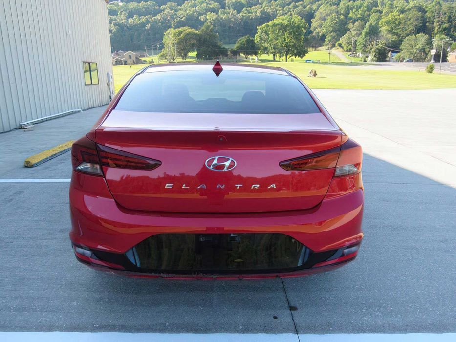Hyundai Elantra SEL      2020