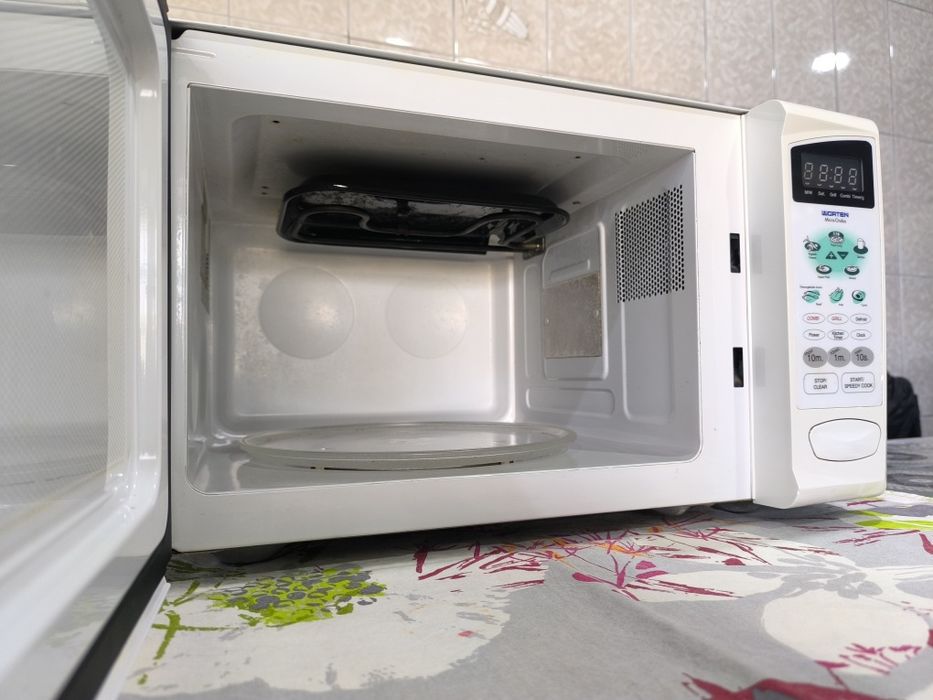 Microondas Digital Worten,  com Grill, a funcionar!!!
Sem ferrugem.

U