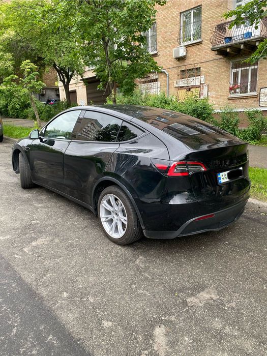 Продам Tesla Y 2021