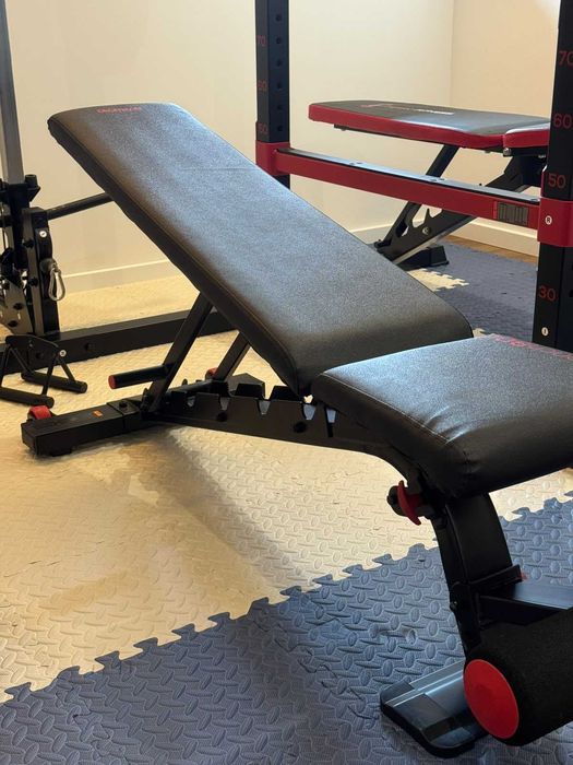 Kit Completo Home Gym: Rack 900 + 2 Bancos + Barras e Discos (~92kg)