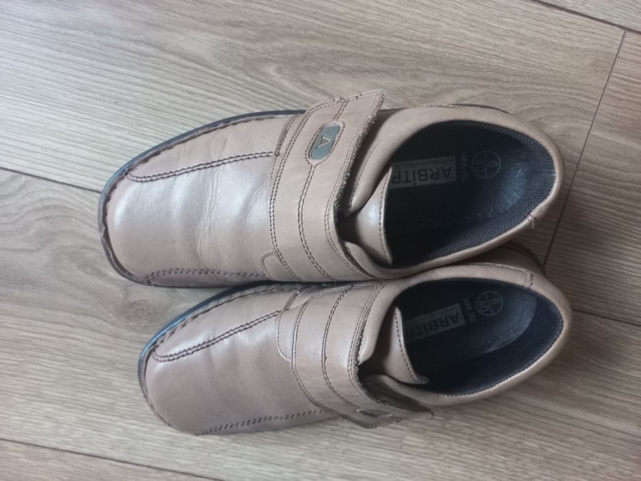 Buty Arbitro skora naturalna rzepy kamel 40