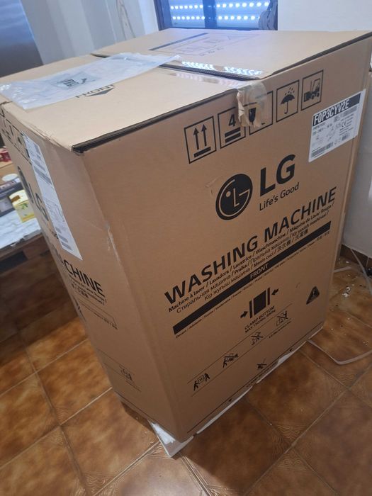 Máquina de Lavar Roupa LG AI DD™ 20kgs