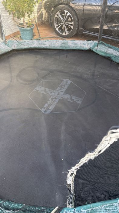 Trampolim hexagonal 240 usado