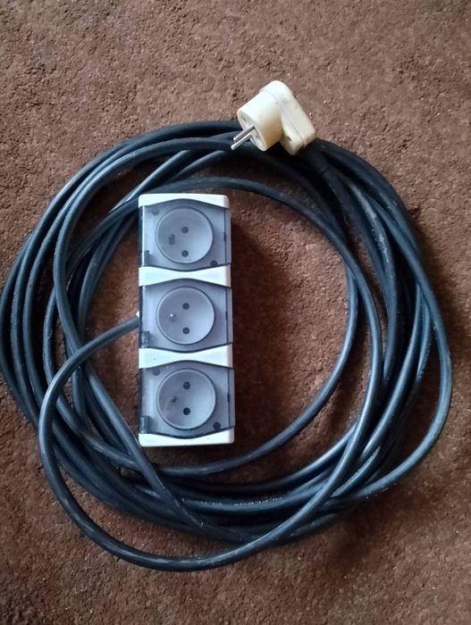 Przedłużacz 3 gniazdka
