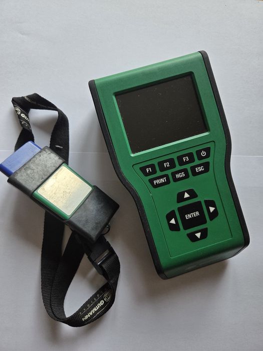 Profesjonalny tester diagnostyczny HELLA GUTMANN mega macs 42 SE – gotowy do pracy!