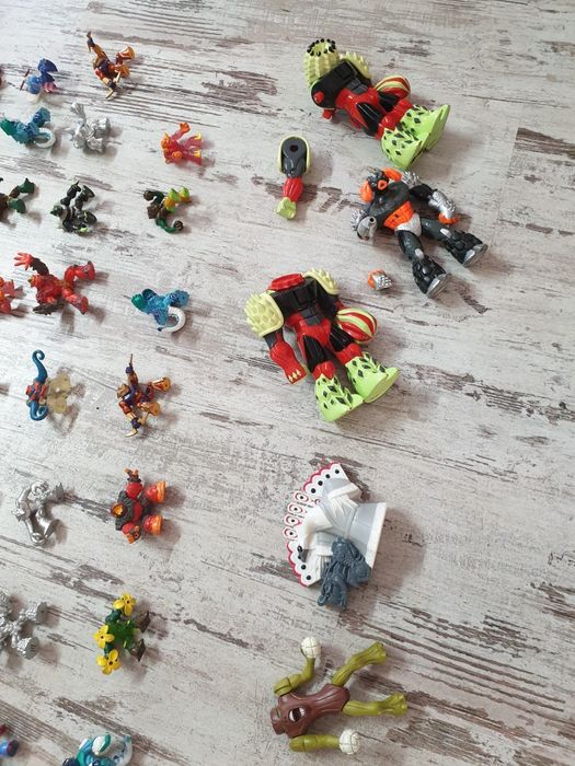 Gormiti kolekcja +gratisy 53 szt.