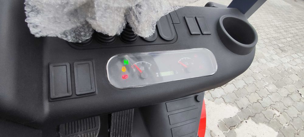 Навантажувач вилковий погрузчик