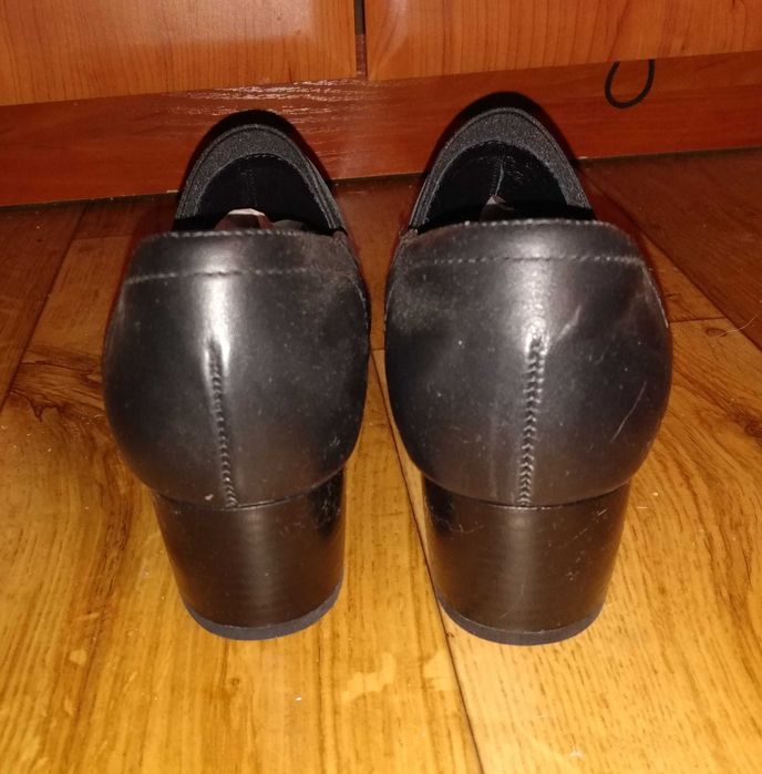 Nowe buty LASOCKI rozmiar 38