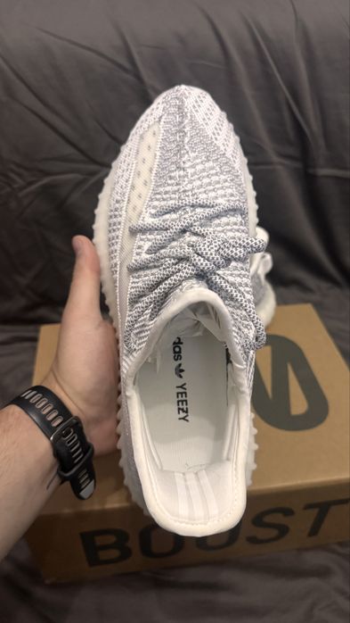 Yeezy 350 v2 static
