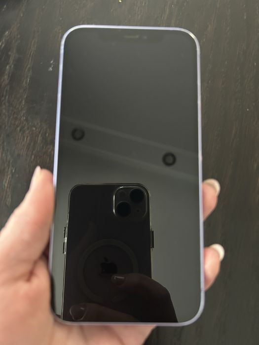 IPhone 12 продам