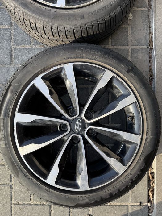 Komplet kół 17" Hyundai + Opony Pirelli Cinturato P1