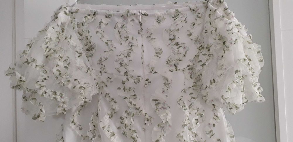 Blusa com folhos em verde e branco