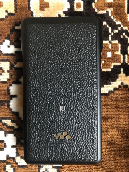 Плеер Sony NW-WM1A.