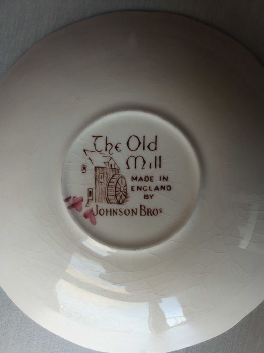 Pequeno prato "The Old Mill", da Johnson Brothers