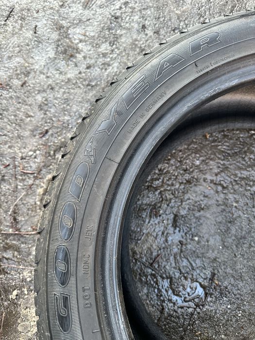 Шини 255 45 18 99Y Goodyear EfficientGrip комплект