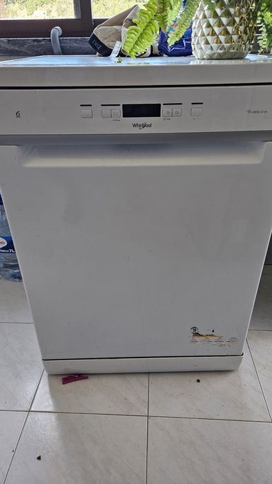 Máquina Lavar Loiça Whirlpool 6º Sentido (14 Conjuntos)