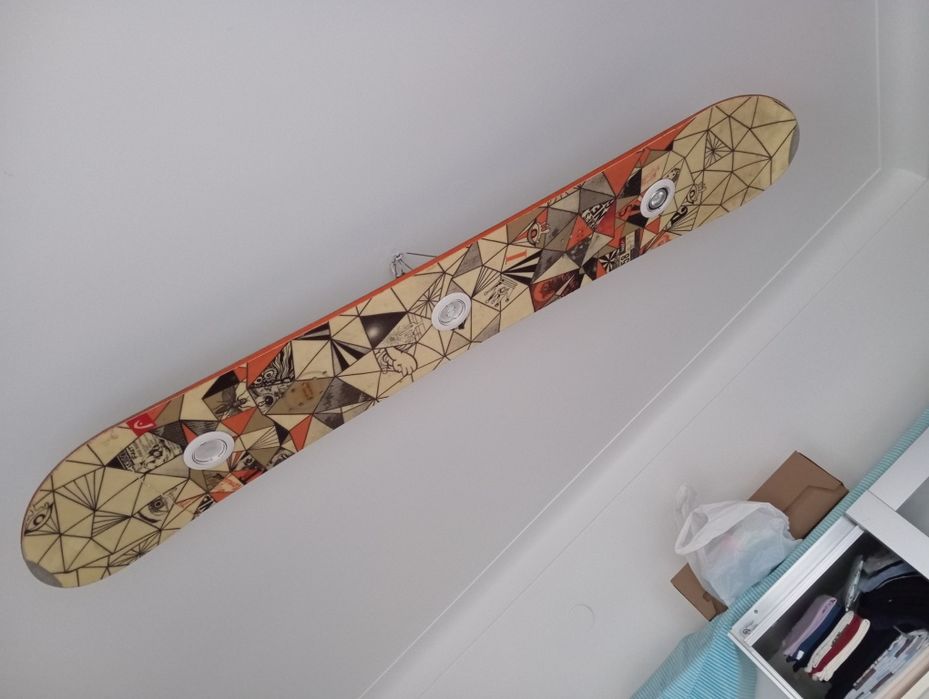 Candeeiro de teto snowboard