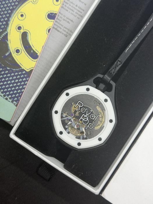 Audemars Piguet × Swatch Royal Pop — механічний годинник Ocho Negro