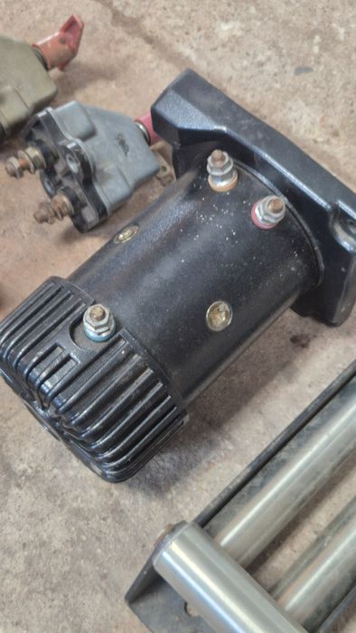 silnik wyciągarki Escape EVO + akcesoria