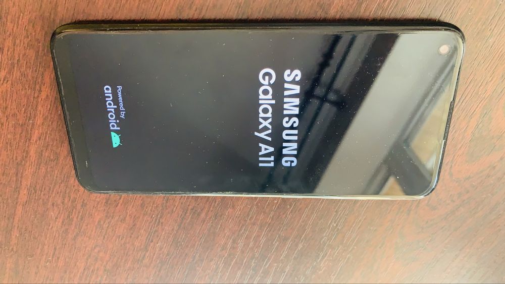 Телефон Samsung Galaxy11A б/в