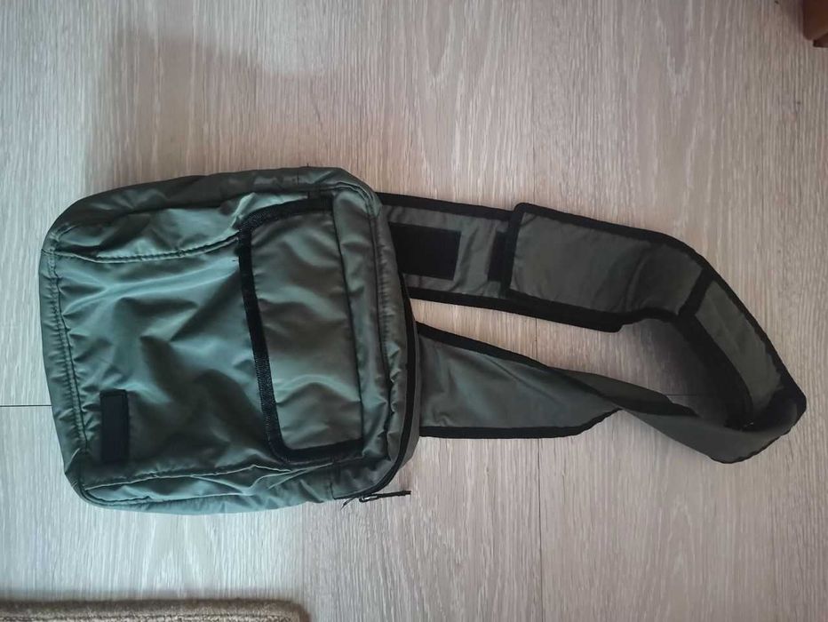 сумочка через плече.