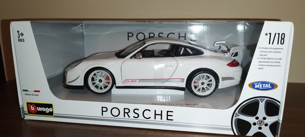 Modèle Réduit Porsche 911 GT3 RS 4.0 Burago 1/18 - Voiture De Collection Neuve, échelle Détaillée
