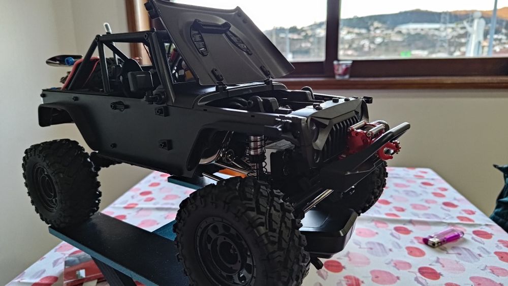 Vendo jantes RC com pneus