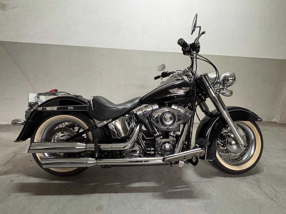 Harley-Davidson Softail Deluxe, ano 2012, com 22.500 km