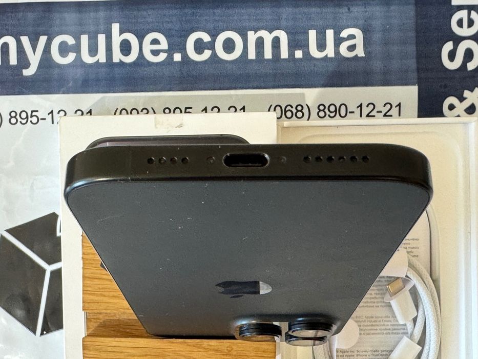 iPhone 16 Pro Max 256Gb Black Titanium Neverlock (Фіз сім, АКБ 90%)