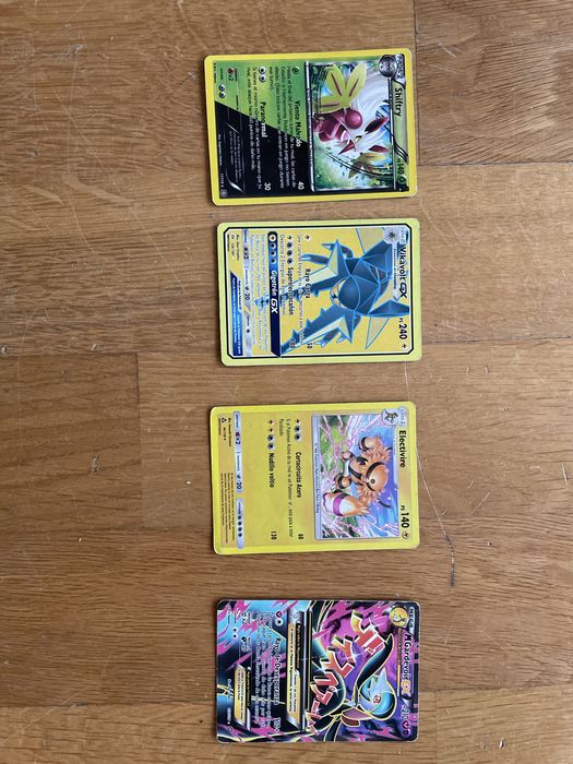 12 Cartas Pokémon