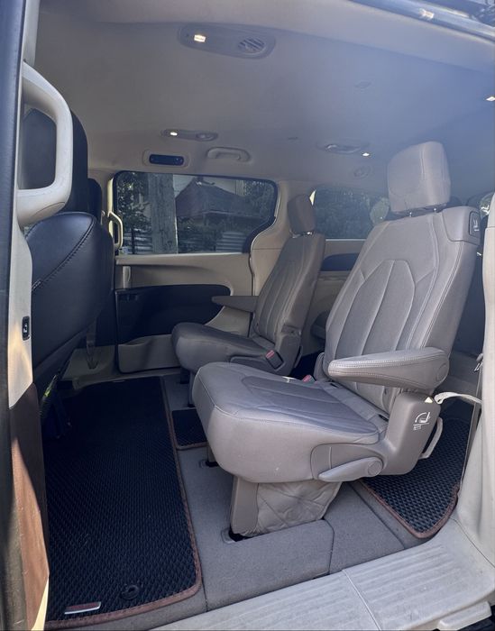 Chrysler Pacifica 2016 Stow 'n Go 3.6л + ГБО