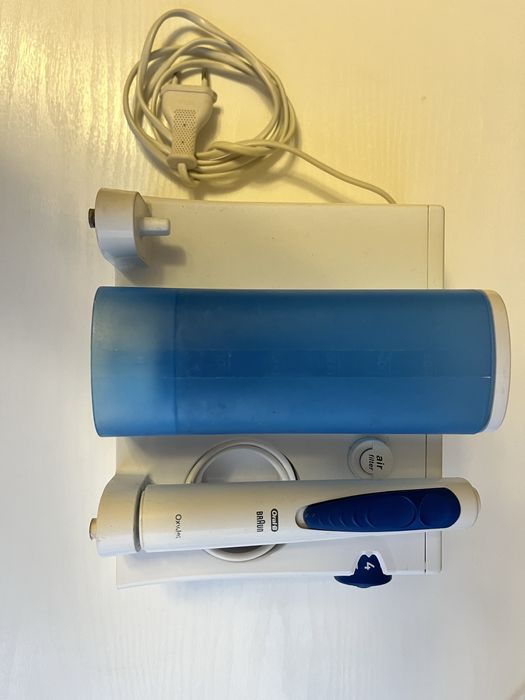 Іригатор для порожнини рота Oral-B Professional Care OxyJet MD20