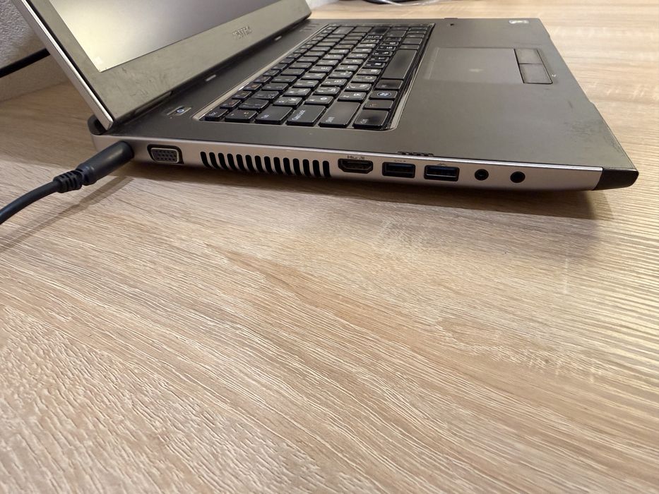 Ноутбук Dell Vostro 3560 15.6” / Core i3 / 4GB / SSD 128GB