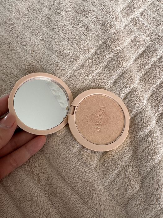 Хайлайтер gucci beauty glow