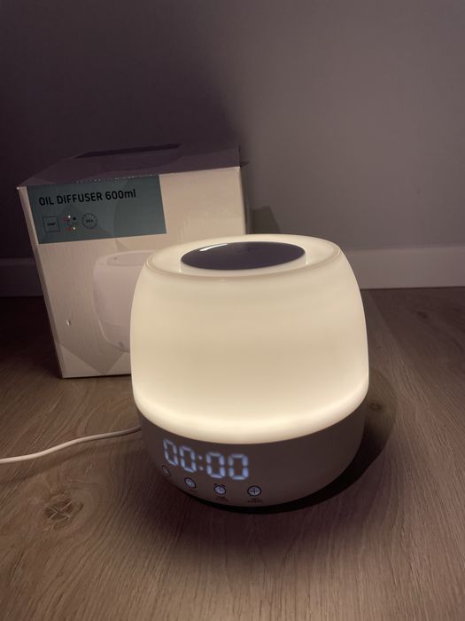 Dyfuzor olejków eterycznych, zapachowy LED z zegarem 600 ml